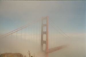 Golden Gate Bridge im Nebel